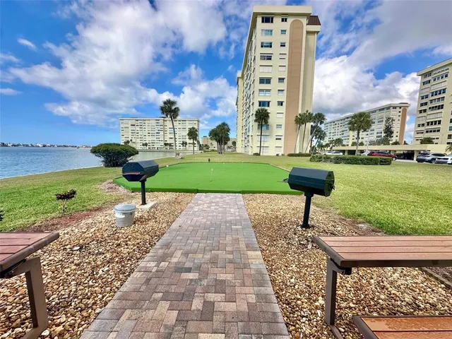 $1,500 | 4550 Cove Circle, Unit 905, St. Petersburg, FL 33708