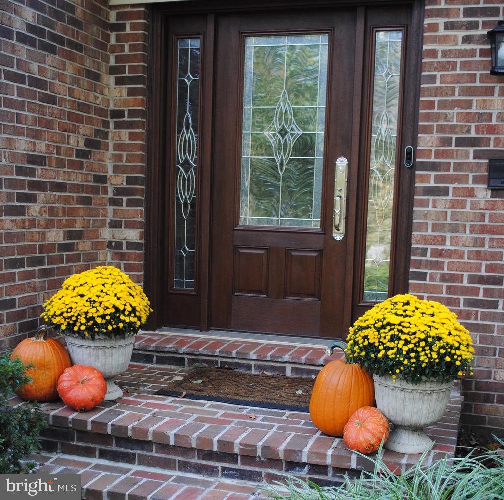 11005 Birdfoot Court Reston, VA 20191 - Photo 1 of 28 Gorgeous, renovated and ready for you!