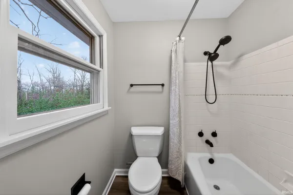 $243,500 | 1710 Idlewild Drive, Richmond, IN 47374