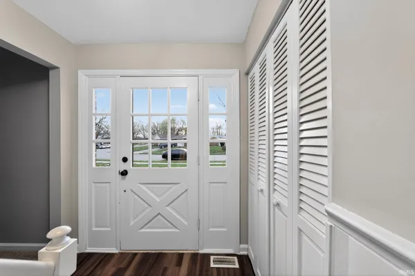 $243,500 | 1710 Idlewild Drive, Richmond, IN 47374