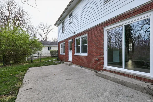 $243,500 | 1710 Idlewild Drive, Richmond, IN 47374