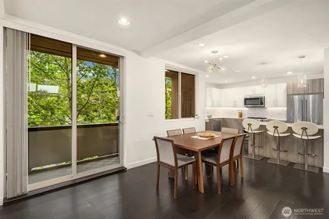 $1,025,000 | 9230 Interlake Avenue North, Seattle, WA 98103