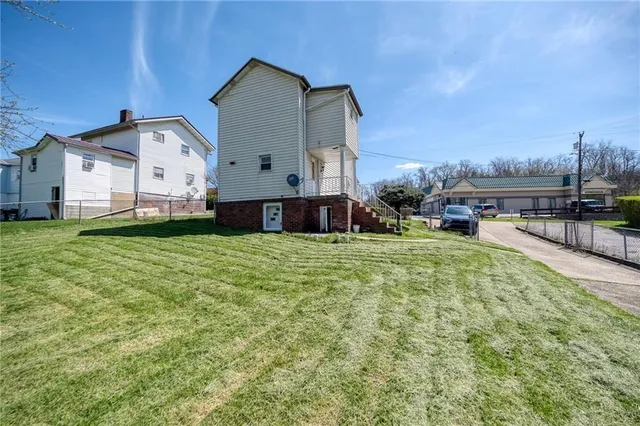 $130,000 | 627 Rostraver Road, Belle Vernon, PA 15012