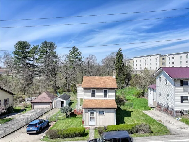 $130,000 | 627 Rostraver Road, Belle Vernon, PA 15012