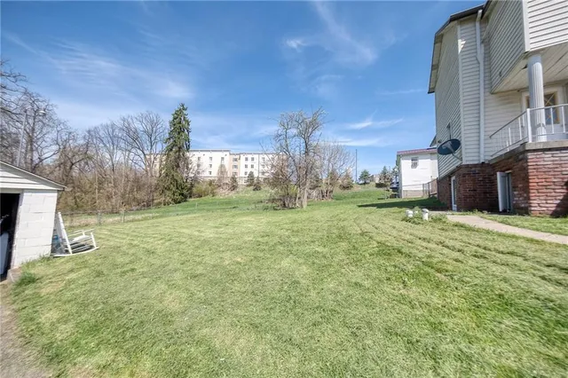 $130,000 | 627 Rostraver Road, Belle Vernon, PA 15012