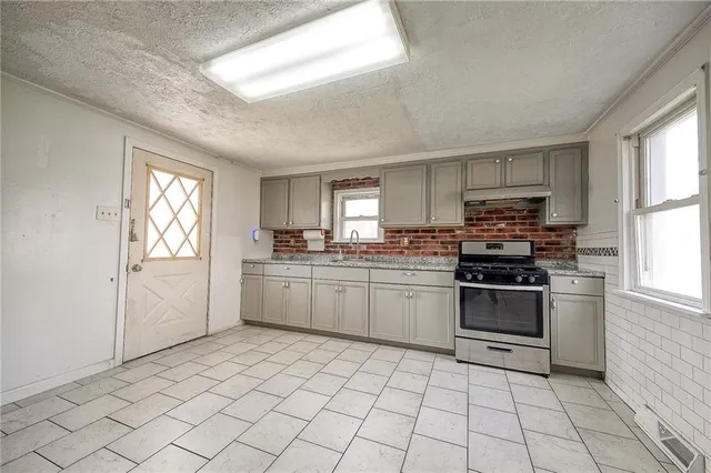 $130,000 | 627 Rostraver Road, Belle Vernon, PA 15012