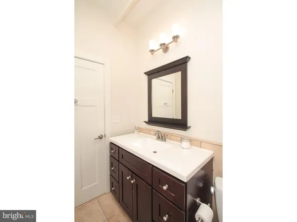 $2,850 | 551 North Lawrence Street, Unit 3, Philadelphia, PA 19123