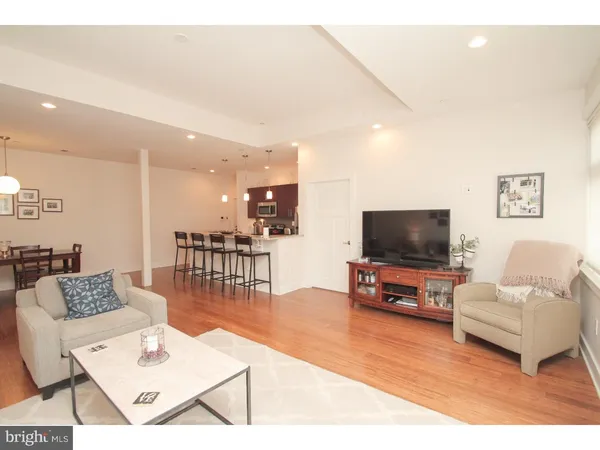 $2,850 | 551 North Lawrence Street, Unit 3, Philadelphia, PA 19123