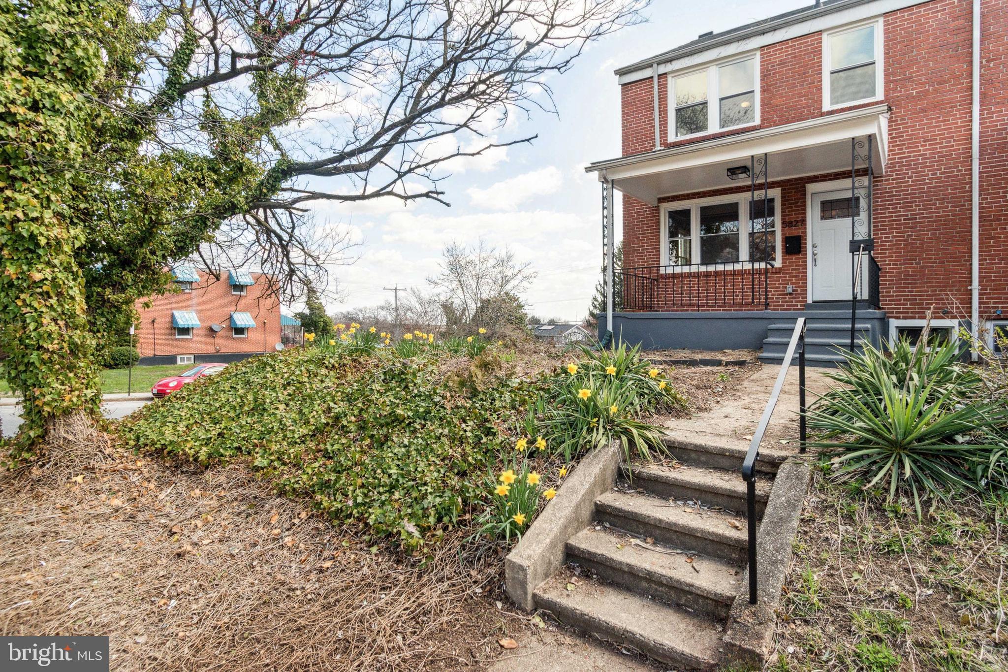5827 Falkirk Road Baltimore, MD 21239 - Photo 2 of 30