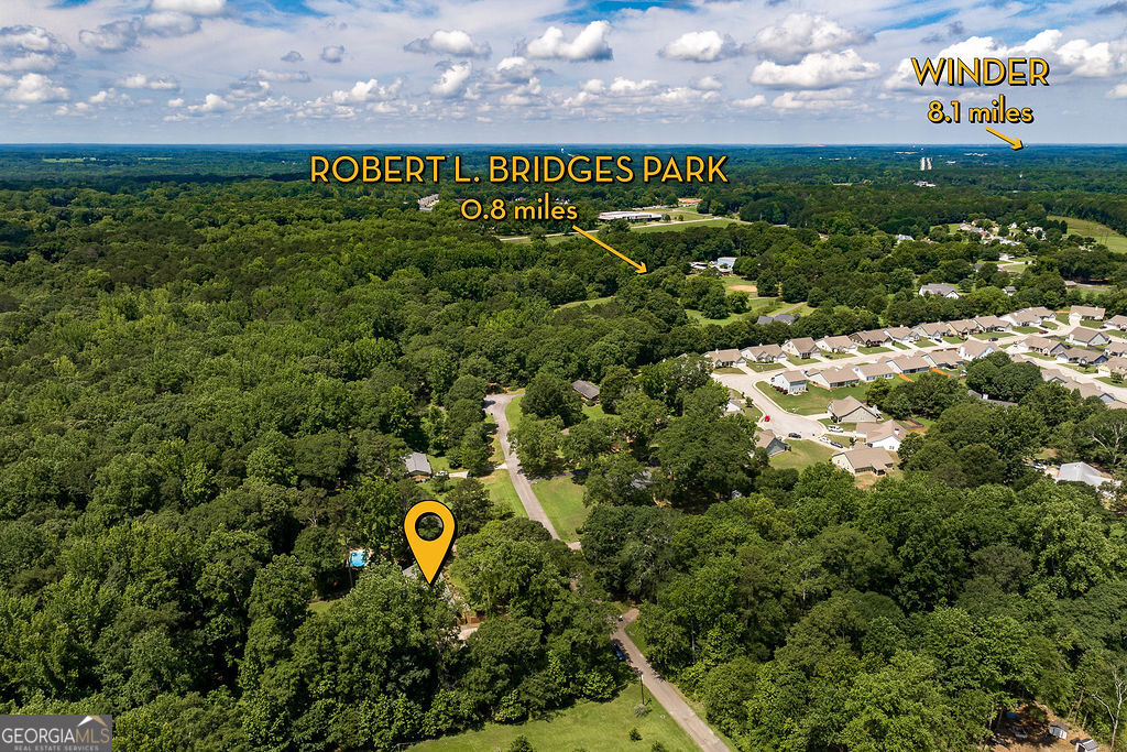 226 Baker Street Statham, GA 30666 - Photo 6 of 55