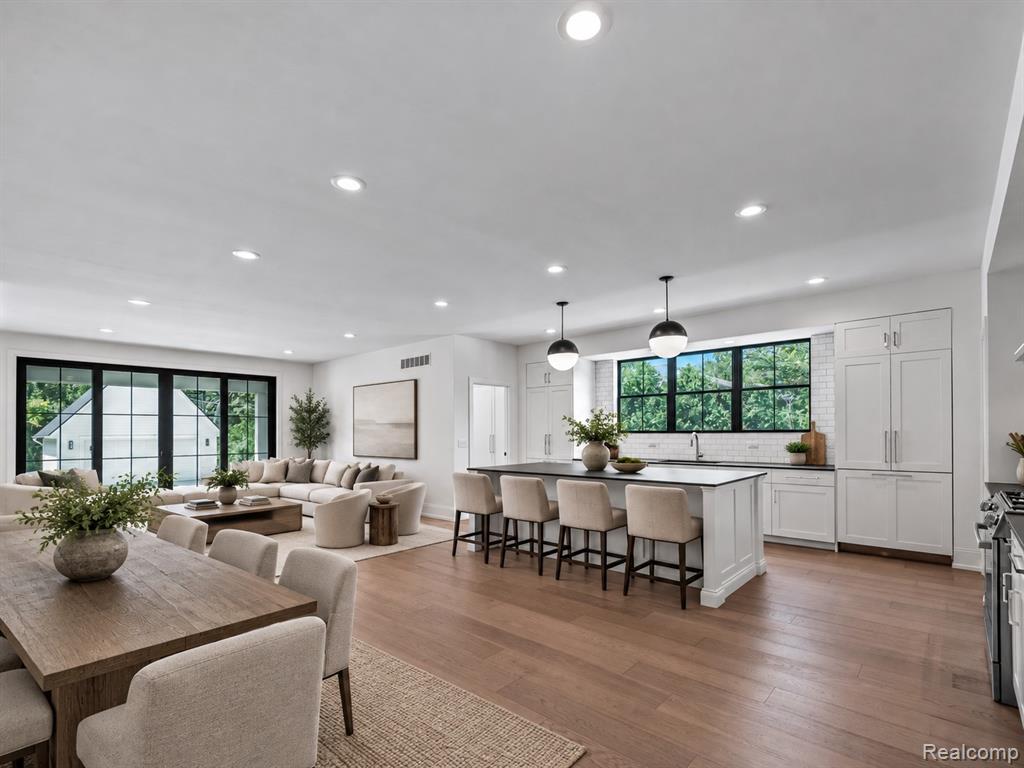 887 Redding Road Birmingham, MI 48009 - Photo 2 of 20 Gallery Image 2