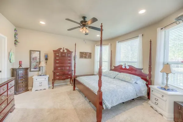 $469,000 | 293 Twin Magnolia, Onalaska, TX 77360