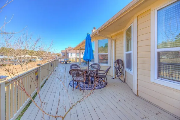 $469,000 | 293 Twin Magnolia, Onalaska, TX 77360