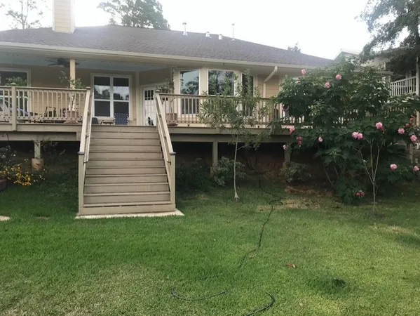 $469,000 | 293 Twin Magnolia, Onalaska, TX 77360