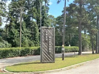 $469,000 | 293 Twin Magnolia, Onalaska, TX 77360