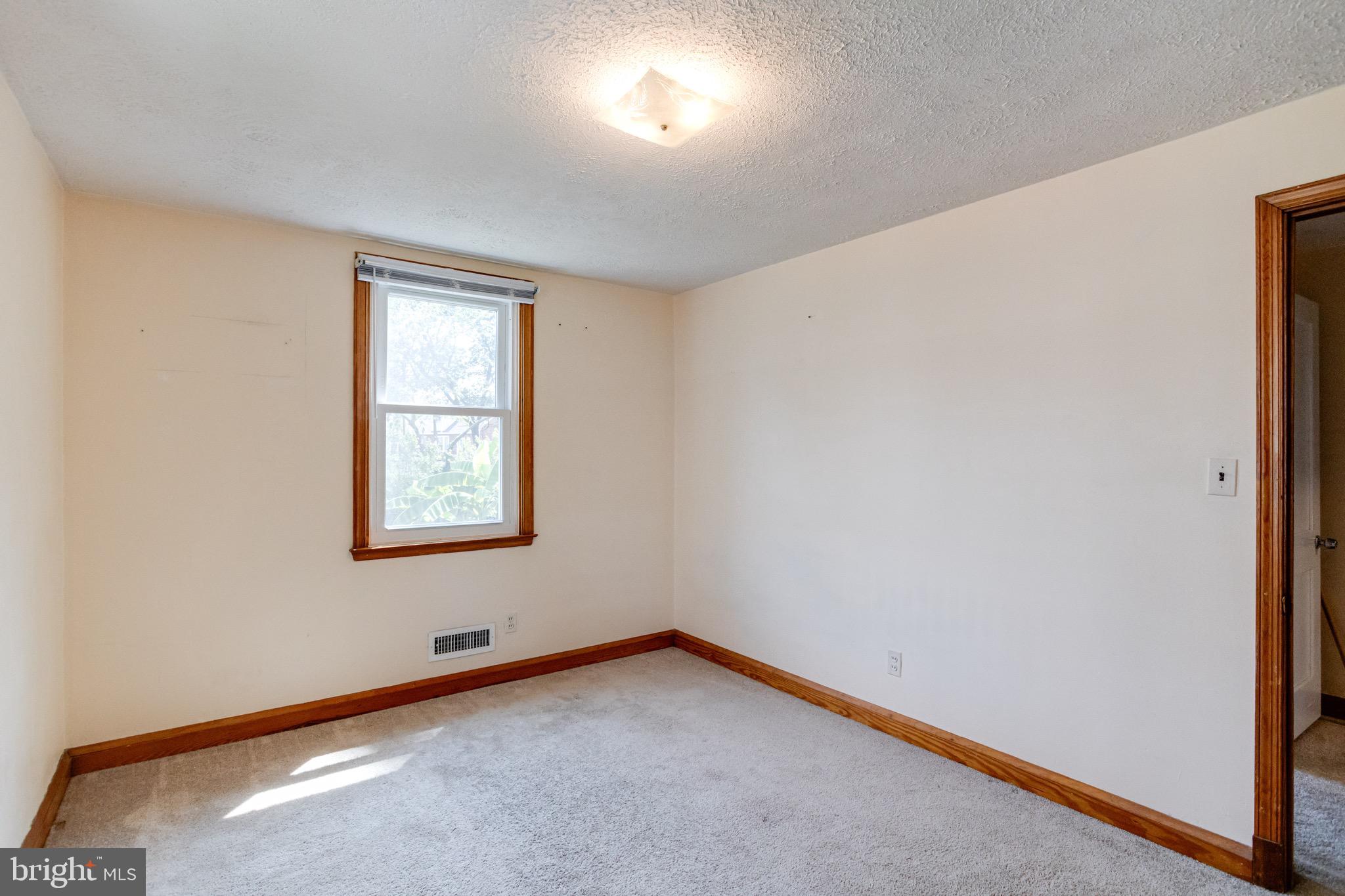 905 Regester Avenue Baltimore, MD 21239 - Photo 24 of 43