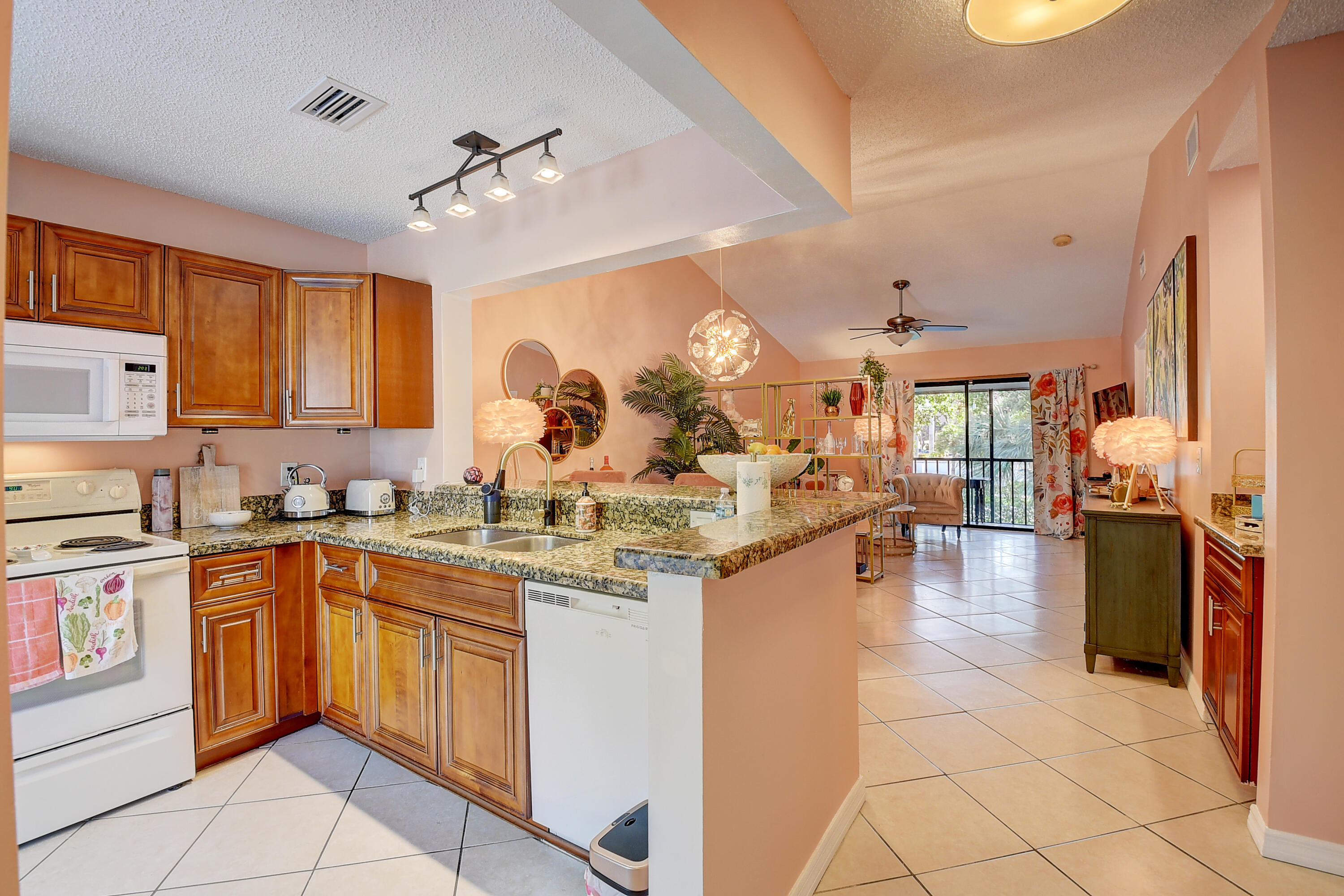 5200 East Club Circle, Unit 203 Boca Raton, FL 33487 - Photo 5 of 22 04_1 (4)