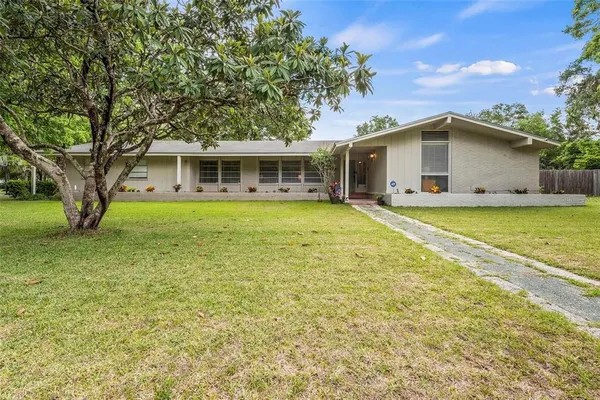 $395,000 | 25446 Southwest 5 Avenue, Newberry, FL 32669