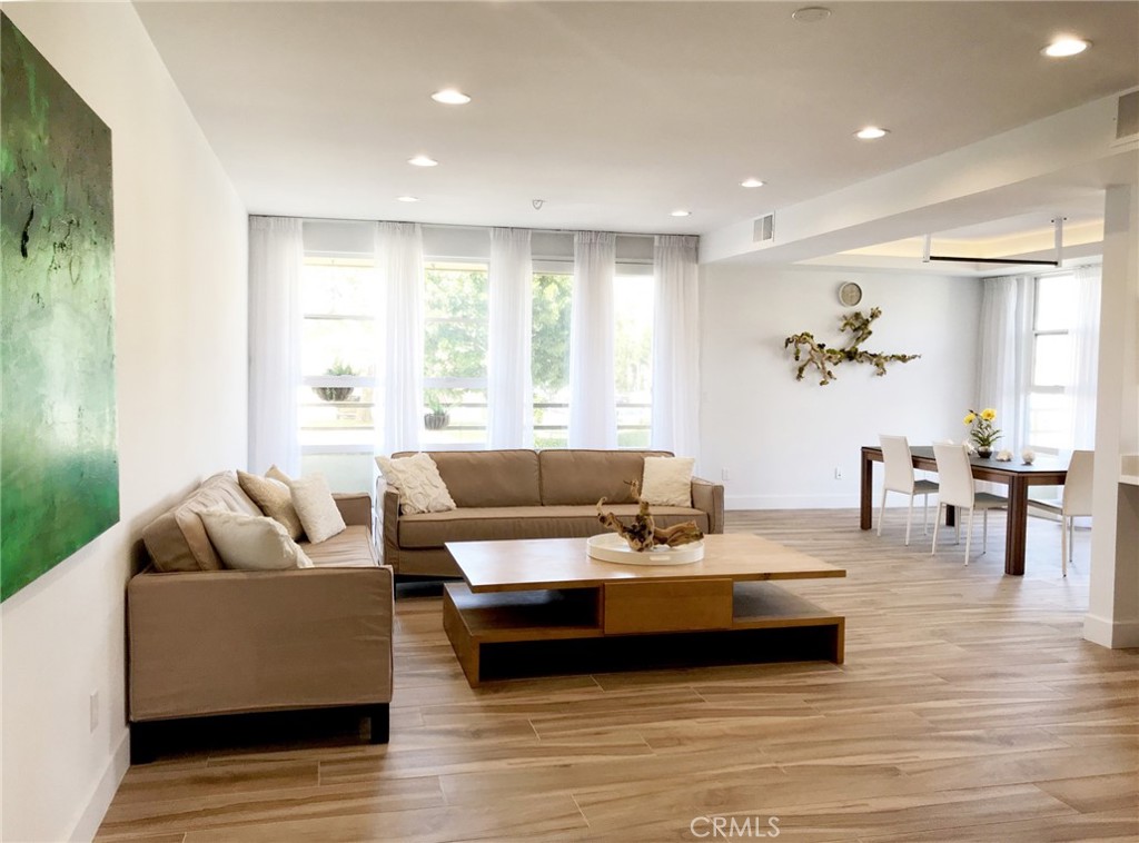 11700 Iowa Avenue Los Angeles, CA 90025 - Photo 5 of 32