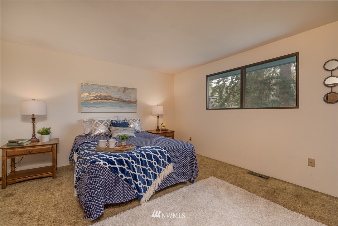 1004 Maple Street Edmonds, WA 98020 - Photo 12 of 25