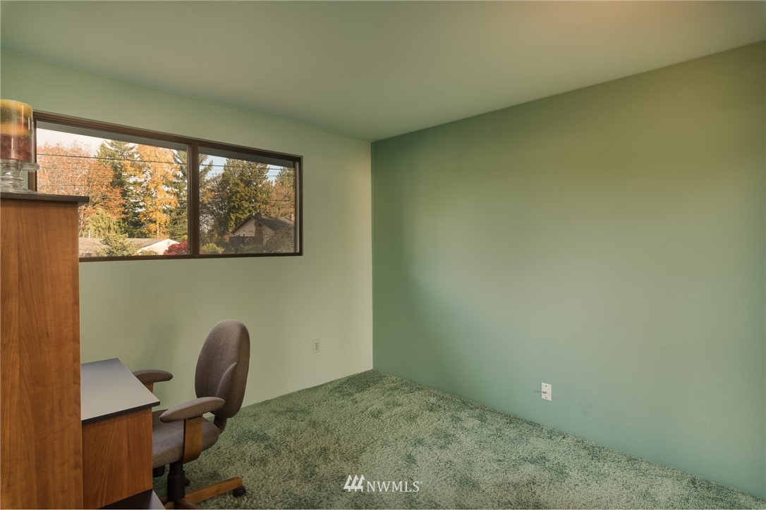 1004 Maple Street Edmonds, WA 98020 - Photo 15 of 25