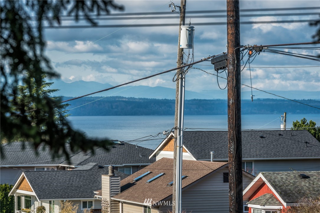 1004 Maple Street Edmonds, WA 98020 - Photo 20 of 25
