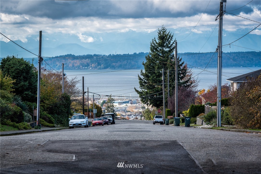 1004 Maple Street Edmonds, WA 98020 - Photo 22 of 25