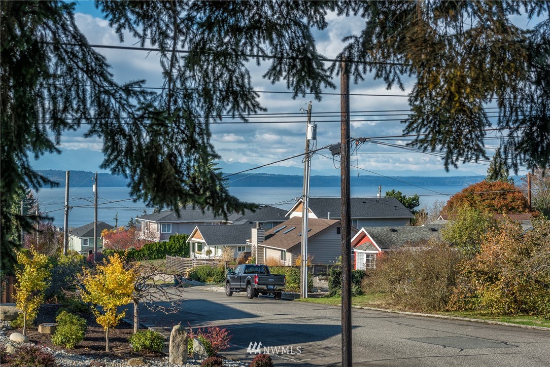 1004 Maple Street Edmonds, WA 98020 - Photo 23 of 25