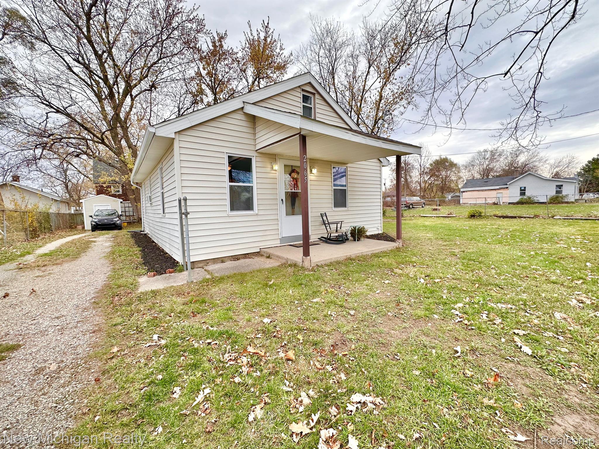 2065 East Judd Road Burton, MI 48529 - Photo 10 of 24 Gallery Image 10