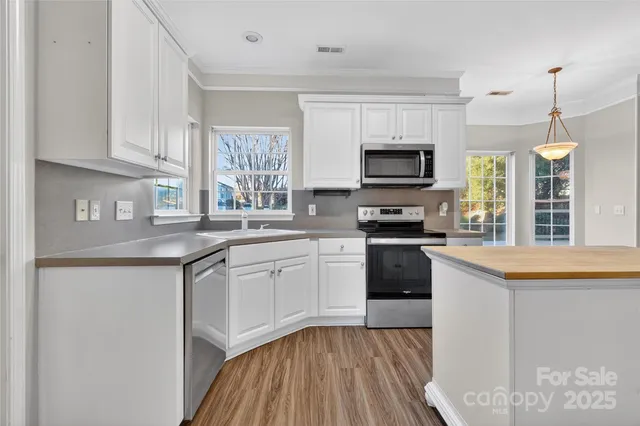 $470,000 | 6525 Derby Lane Northwest, Concord, NC 28027