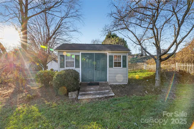 $470,000 | 6525 Derby Lane Northwest, Concord, NC 28027