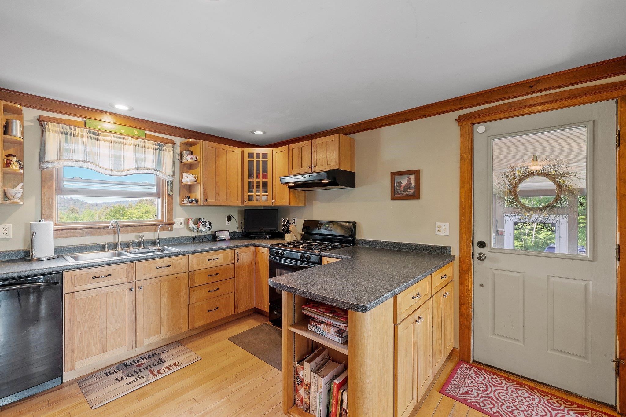 188 Couchtown Road Warner, NH 03278 - Photo 9 of 38