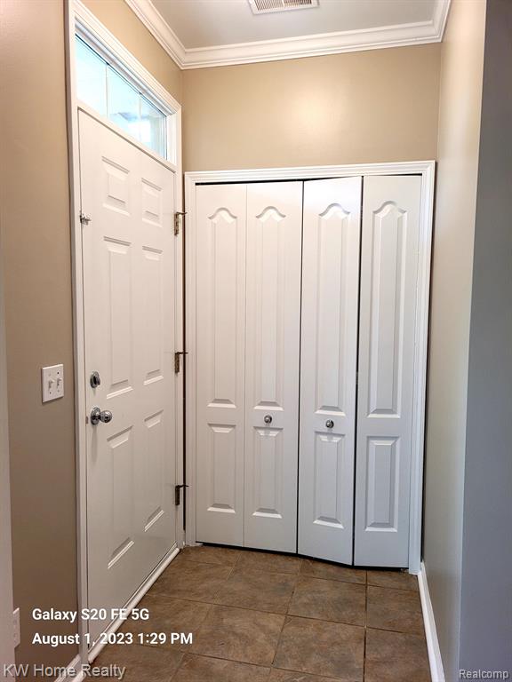 262 North Wixom Road Wixom, MI 48393 - Photo 11 of 14