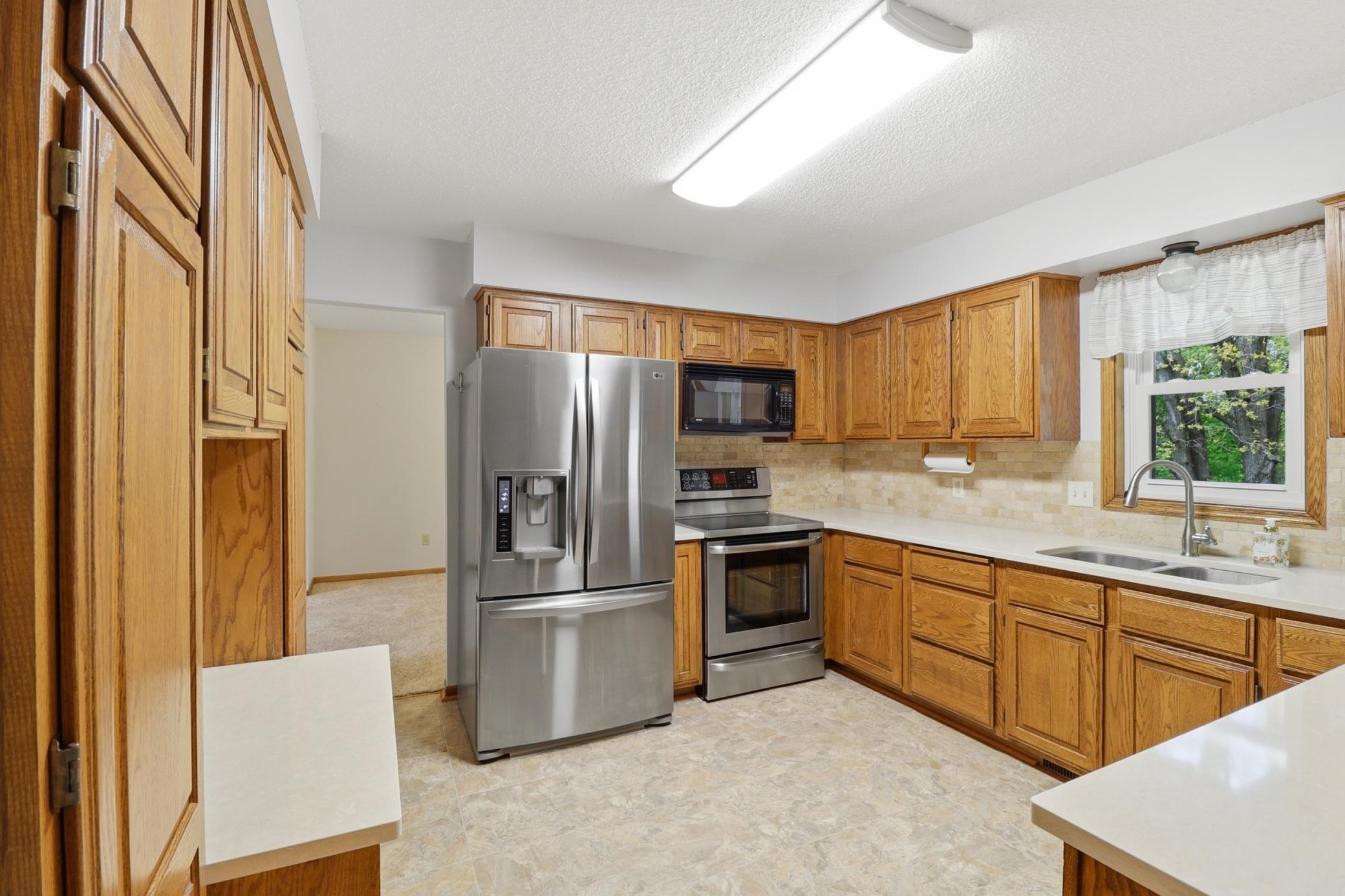 13721 Danbury Path Rosemount, MN 55068 - Photo 11 of 49
