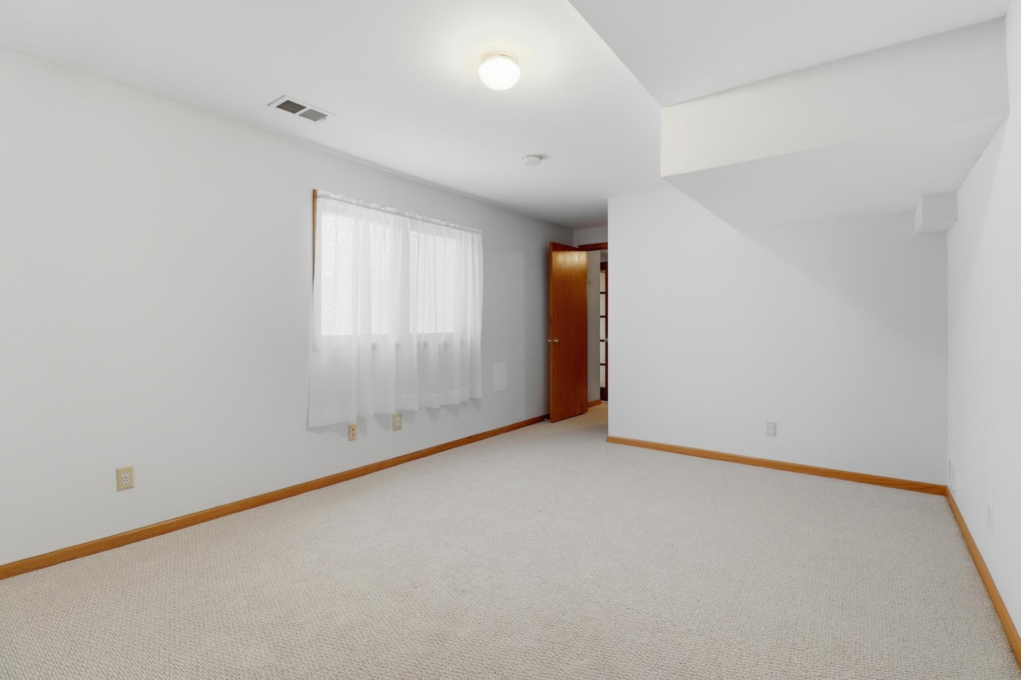13721 Danbury Path Rosemount, MN 55068 - Photo 39 of 49