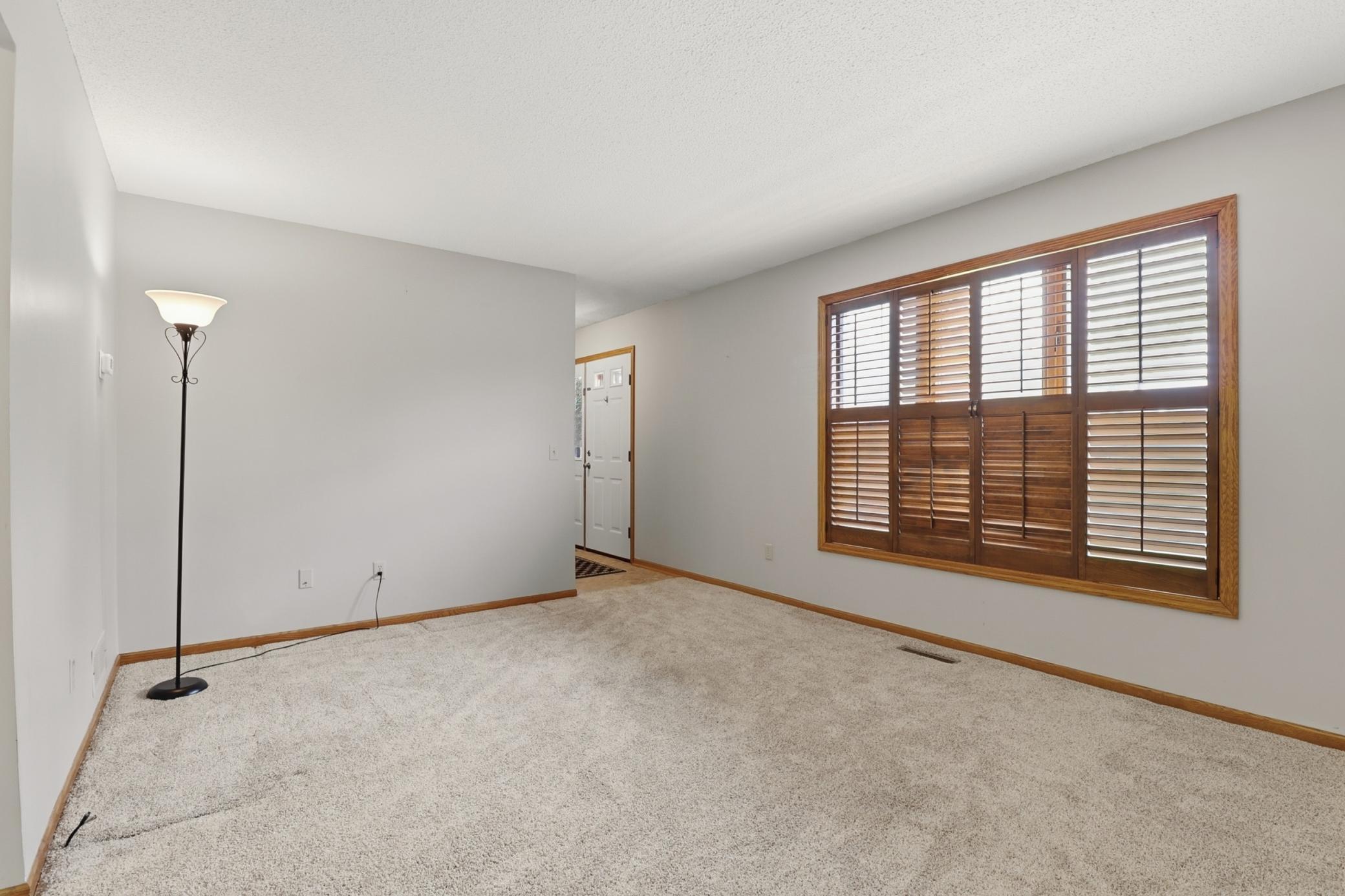 13721 Danbury Path Rosemount, MN 55068 - Photo 7 of 49
