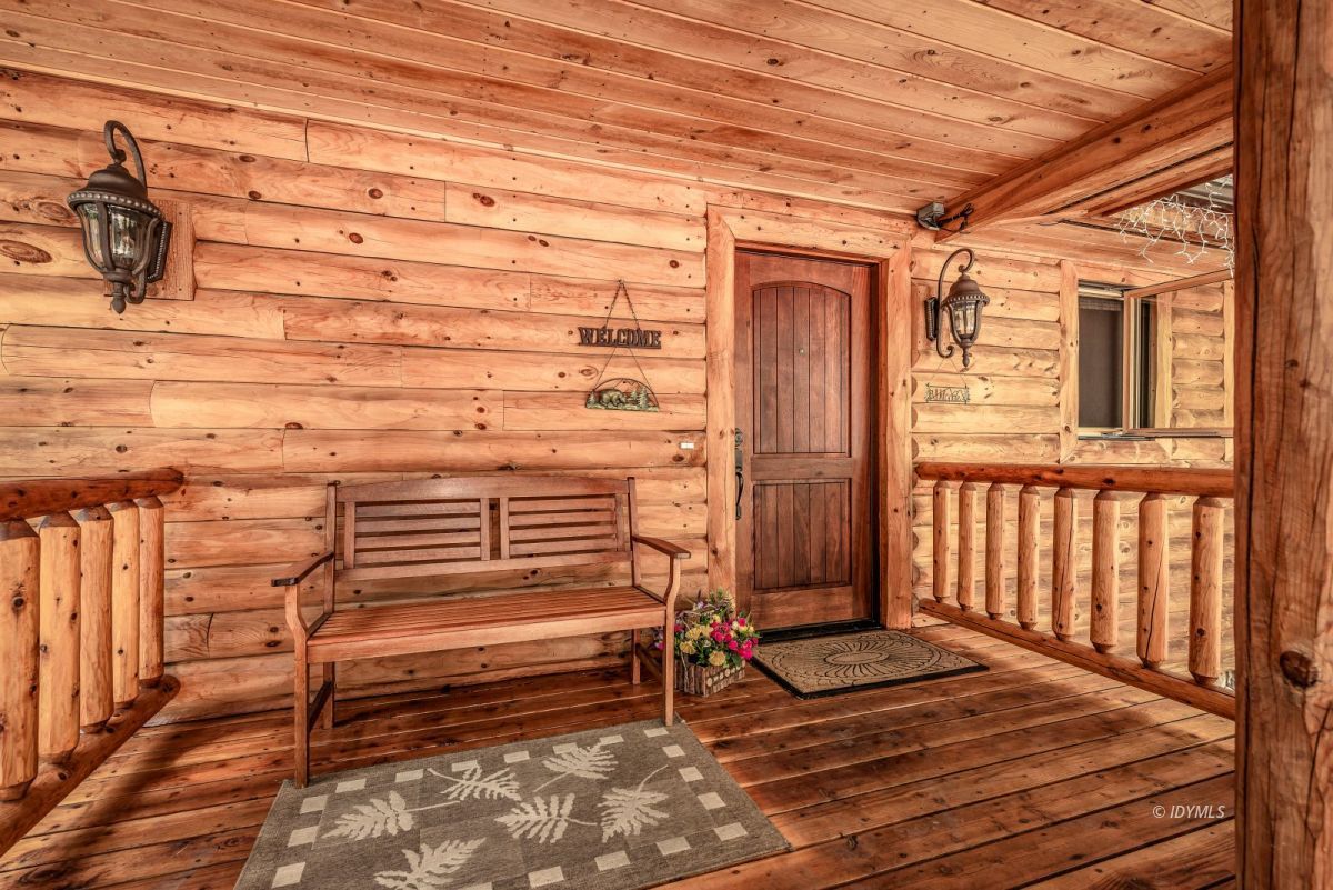 25117 Fern Valley Road Idyllwild, CA 92549 - Photo 7 of 67 a view of outdoor space with seating area