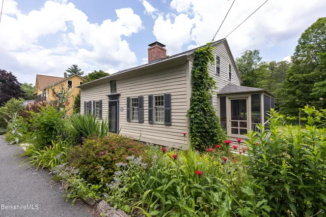 $680,000 | 7 Stockbridge Road, West Stockbridge, MA 01266