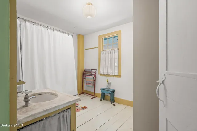 $680,000 | 7 Stockbridge Road, West Stockbridge, MA 01266