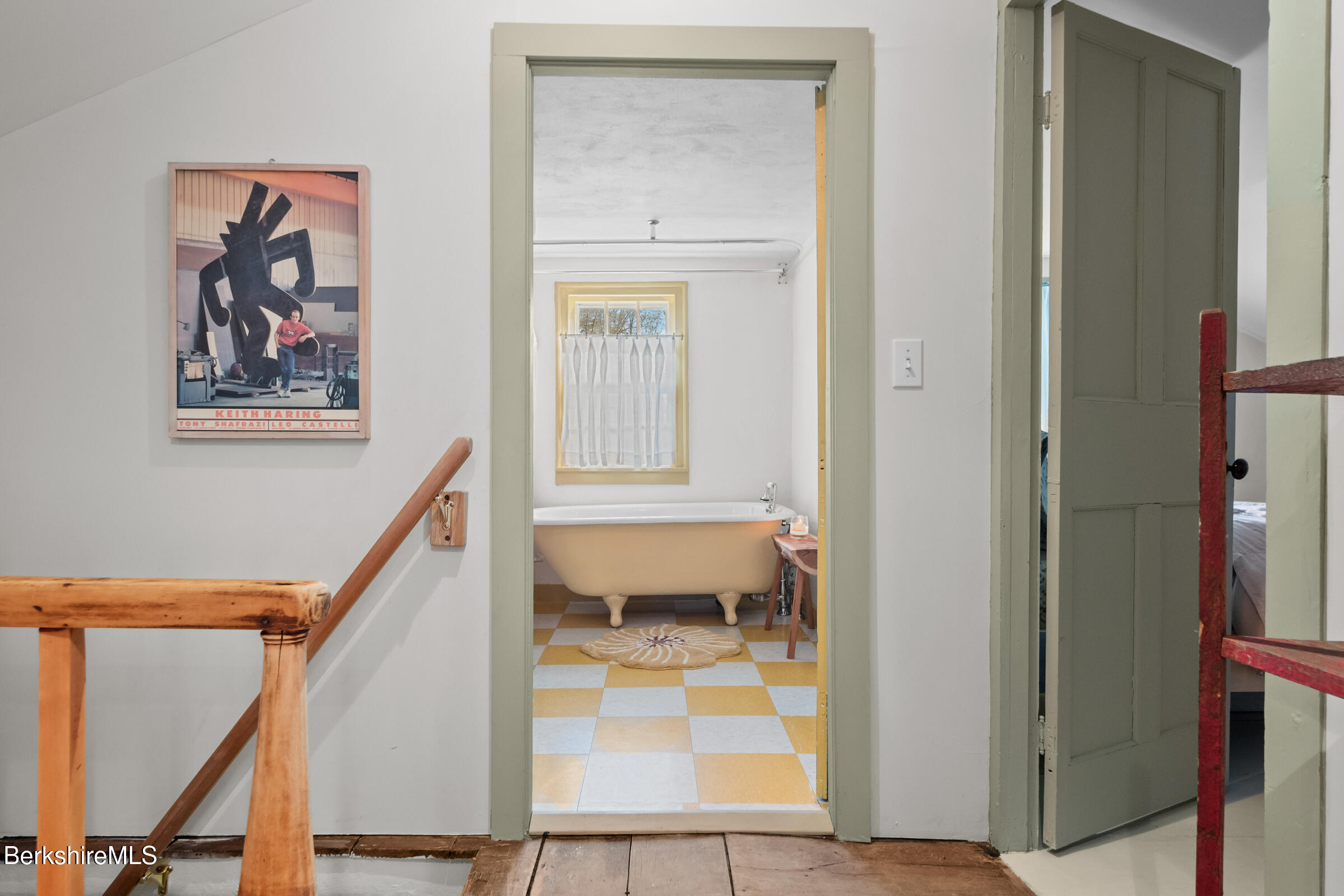 7 Stockbridge Road West Stockbridge, MA 01266 - Photo 34 of 44 2nd Floor Bath