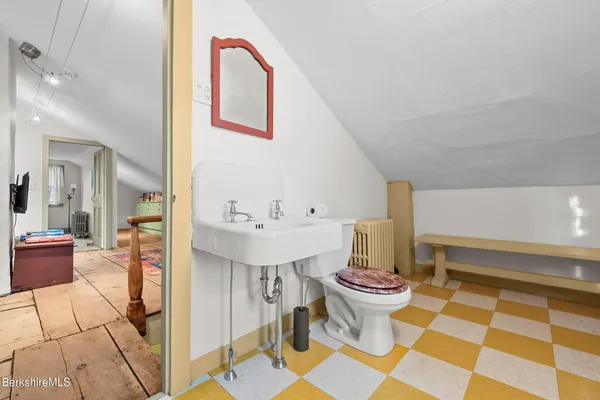 $680,000 | 7 Stockbridge Road, West Stockbridge, MA 01266