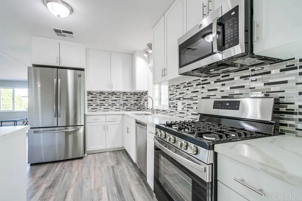 8301 Mission Gorge Road, Unit 195 Santee, CA 92071 - Photo 5 of 42 Gallery Image 5