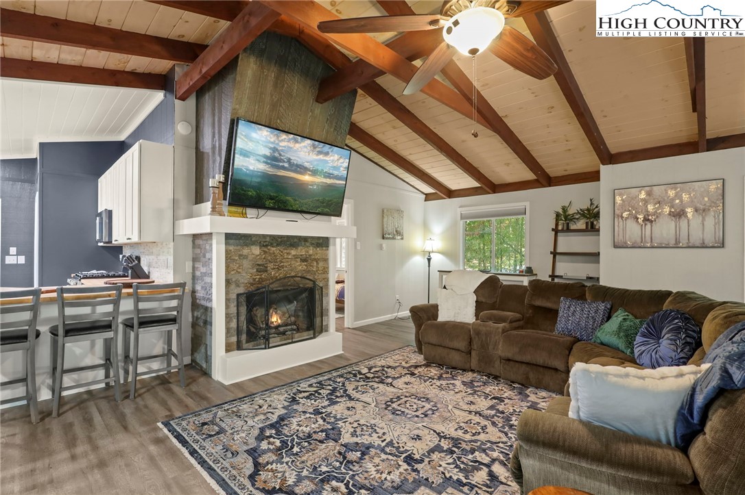 1002 Charter Hills Road Beech Mountain, NC 28604 - Photo 3 of 30 Gallery Image 3