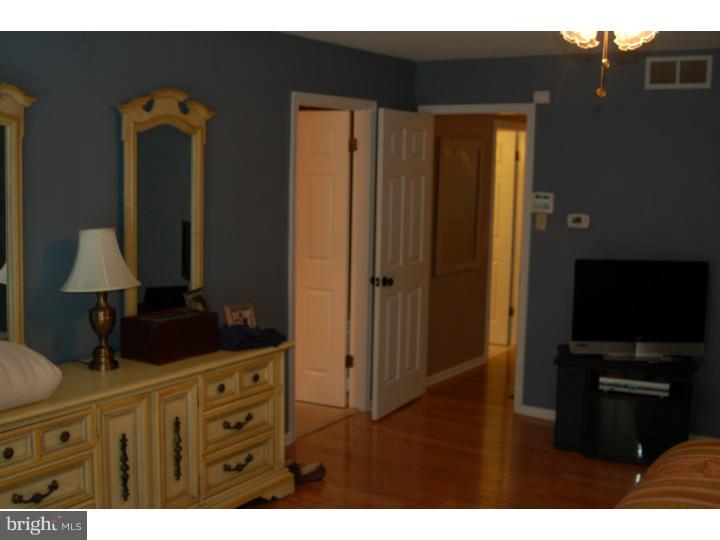 21 Fenimore Road Lumberton, NJ 08048 - Photo 14 of 25 Master Bedroom