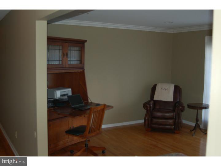 21 Fenimore Road Lumberton, NJ 08048 - Photo 8 of 25 Living Room