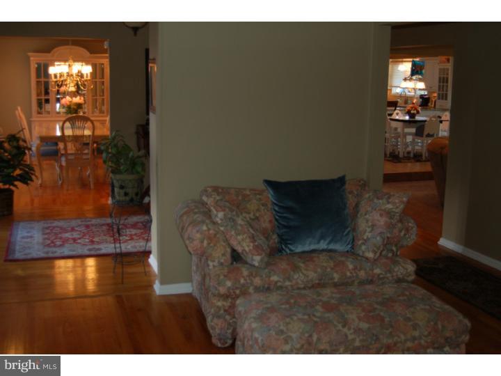 21 Fenimore Road Lumberton, NJ 08048 - Photo 10 of 25 Living Room