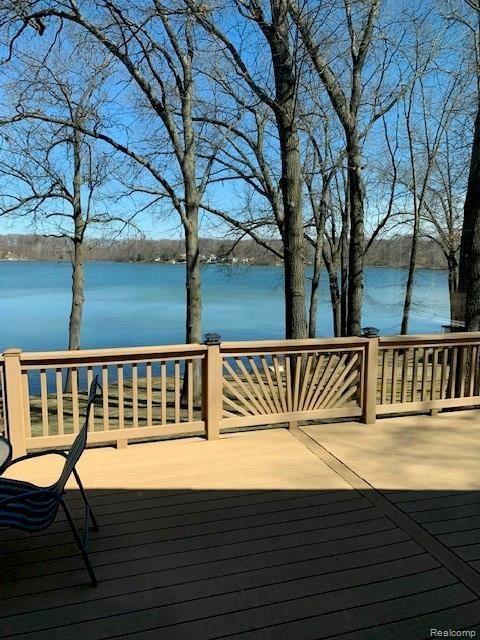 14523 McCaslin Lake Road Linden, MI 48451 - Photo 6 of 35 IMG_7786.jpg