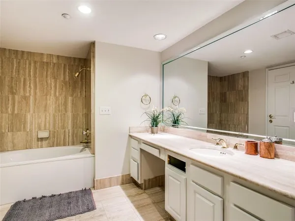 $4,300 | 4242 Lomo Alto Drive, Unit N72, Highland Park, TX 75219