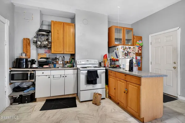 $249,999 | 1257 Broadway, Albany, NY 12204