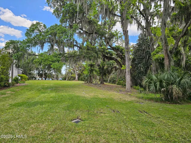 $750,000 | 2 Wrights Point Circle, Beaufort, SC 29902